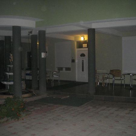 Guest House Vila Mimoza Улцинь Екстер'єр фото