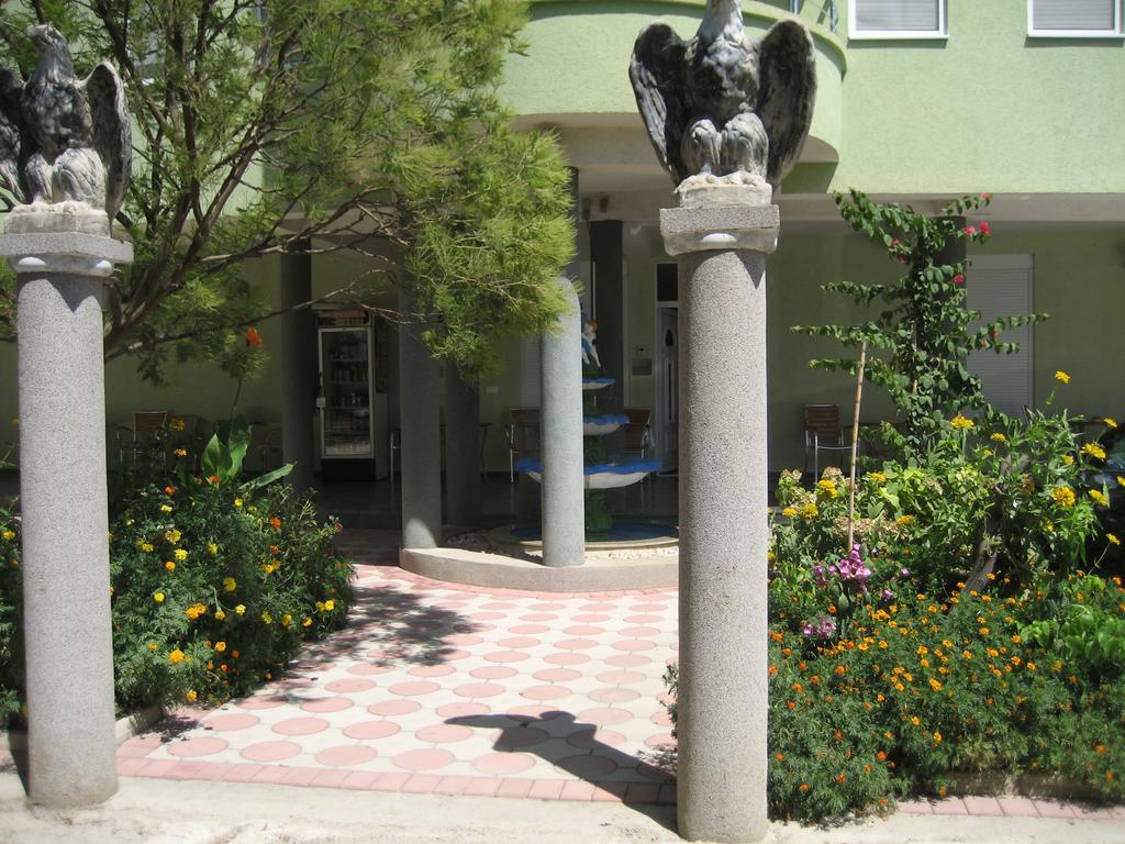 Guest House Vila Mimoza Улцинь Екстер'єр фото