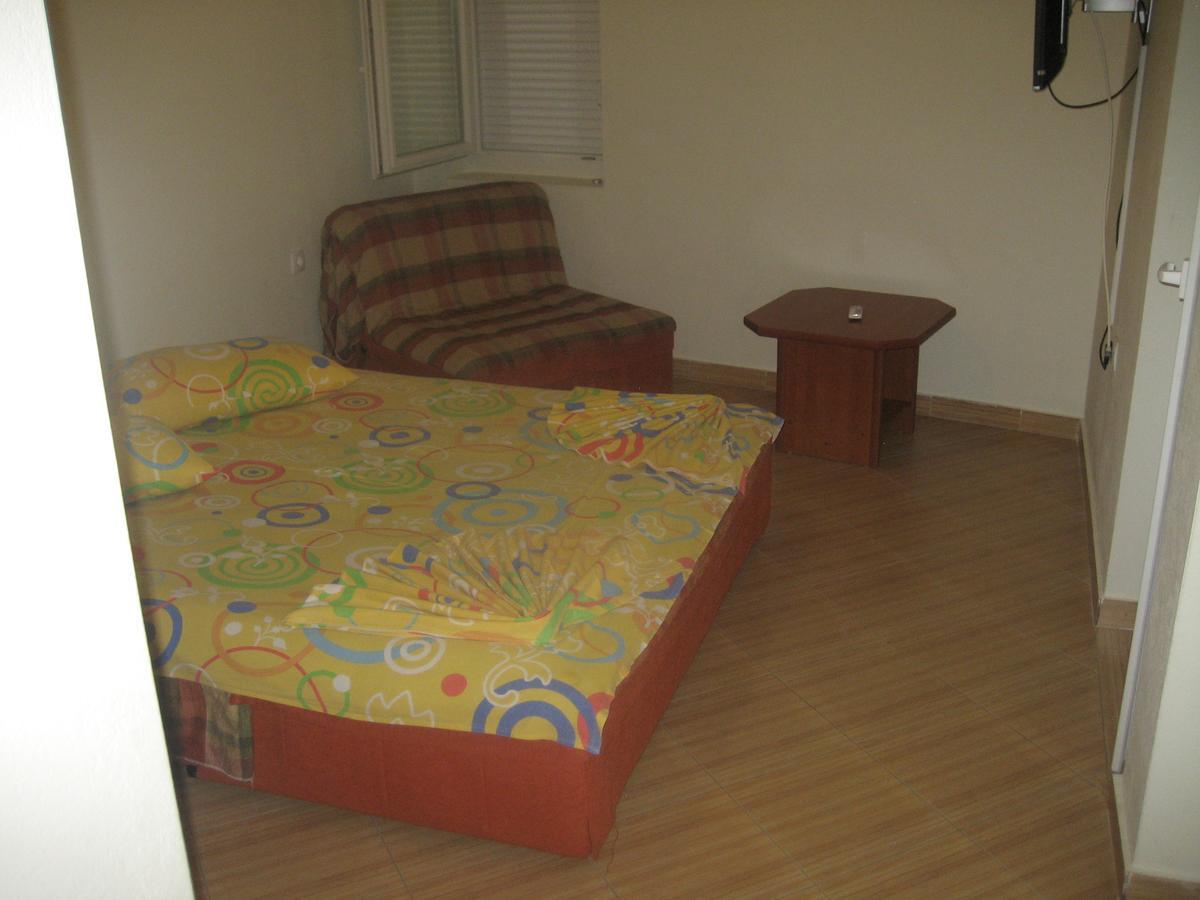 Guest House Vila Mimoza Улцинь Екстер'єр фото