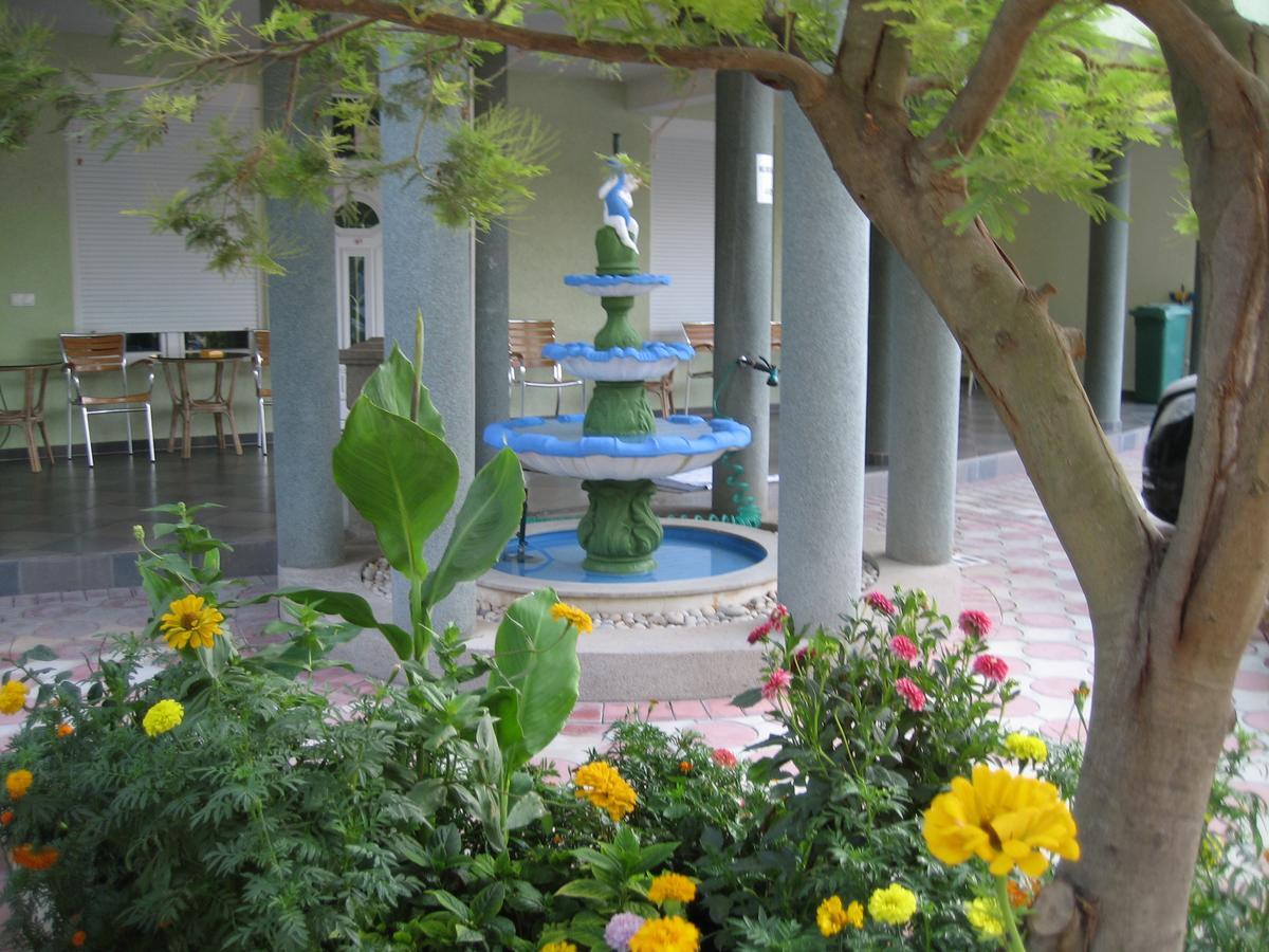 Guest House Vila Mimoza Улцинь Екстер'єр фото